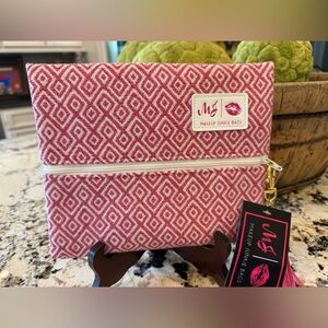 NWT NWT MAKEUP JUNKIE BAGS - PINK GEOMETRIC - LAY FLAT - SIZE SMALL